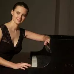 Анна Шелест