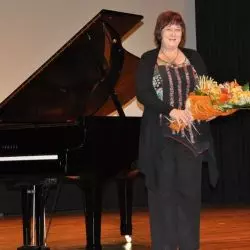 Nancy Lee Harper
