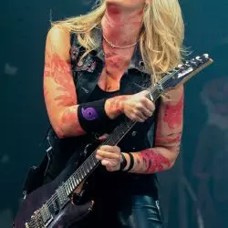 Nita Strauss
