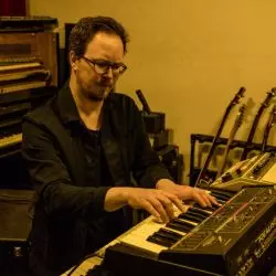 Tomas Hallonsten