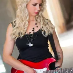 Vanja Sky