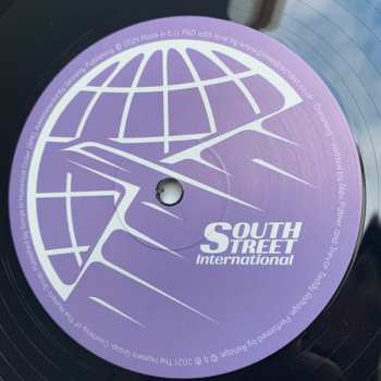 LP Ashaye: Dreaming / What's This World Coming To LTD