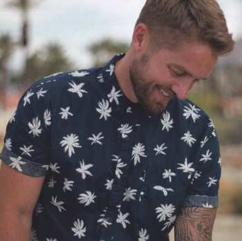 CD Brett Young: Weekends Look A Little Different These Days