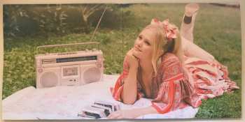 2LP Hailey Whitters: Living The Dream DLX