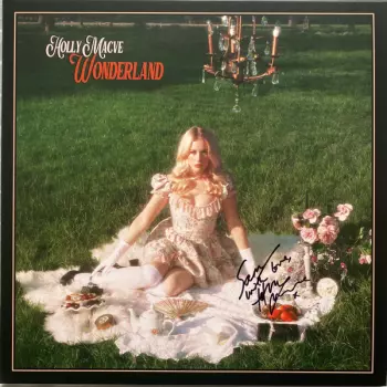 Holly Macve: Wonderland