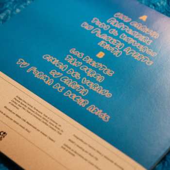 LP Isla de Caras: Una Caricia