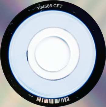 CD Je T'aime: Useless Boy