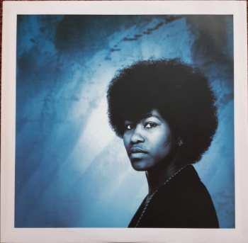 LP Joan Armatrading: Walk Under Ladders