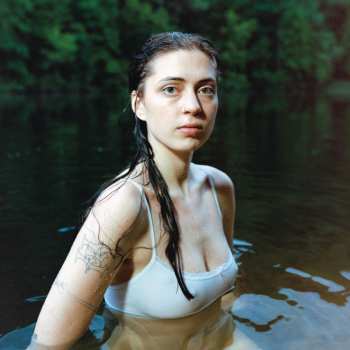 LP Lizzy McAlpine: Older