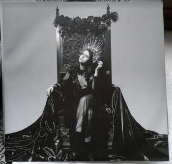 LP Marina Kaye: Twisted