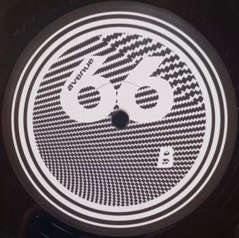 LP Moiré: Circuits