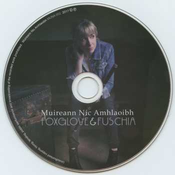 CD Muireann Nic Amhlaoibh: Foxglove & Fuschia