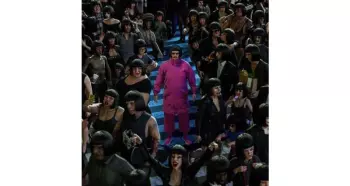 Oliver Tree: Alone In A Crowd