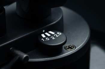 Hi-Fi Pro-ject AC/DC TURNTABLE