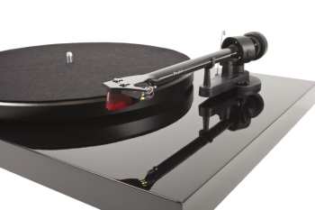 Hi-Fi Pro-Ject Debut E Carbon + Ortofon 2m-red Černá