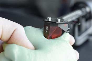 Hi-Fi Pro-ject Vinyl Care Set