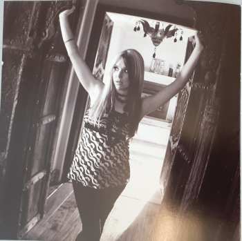 CD Suzie McNeil: Broken & Beautiful