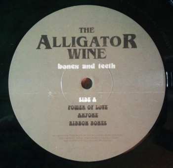 LP The Alligator Wine: Bones And Teeth CLR | LTD | NUM