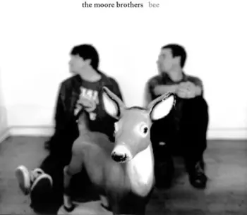 The Moore Brothers: Bee