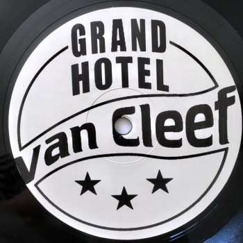 LP Tomte: Hinter All Diesen Fenstern