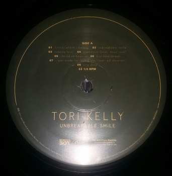 LP Tori Kelly: Unbreakable Smile