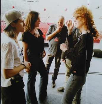 2CD/DVD/Box Set Various: Amiche In Arena DLX