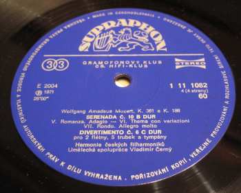 2LP/Box Set Wolfgang Amadeus Mozart: Serenády A Divertimenta Pro Dechové Nástroje (2xLP + BOX + BOOKLET)